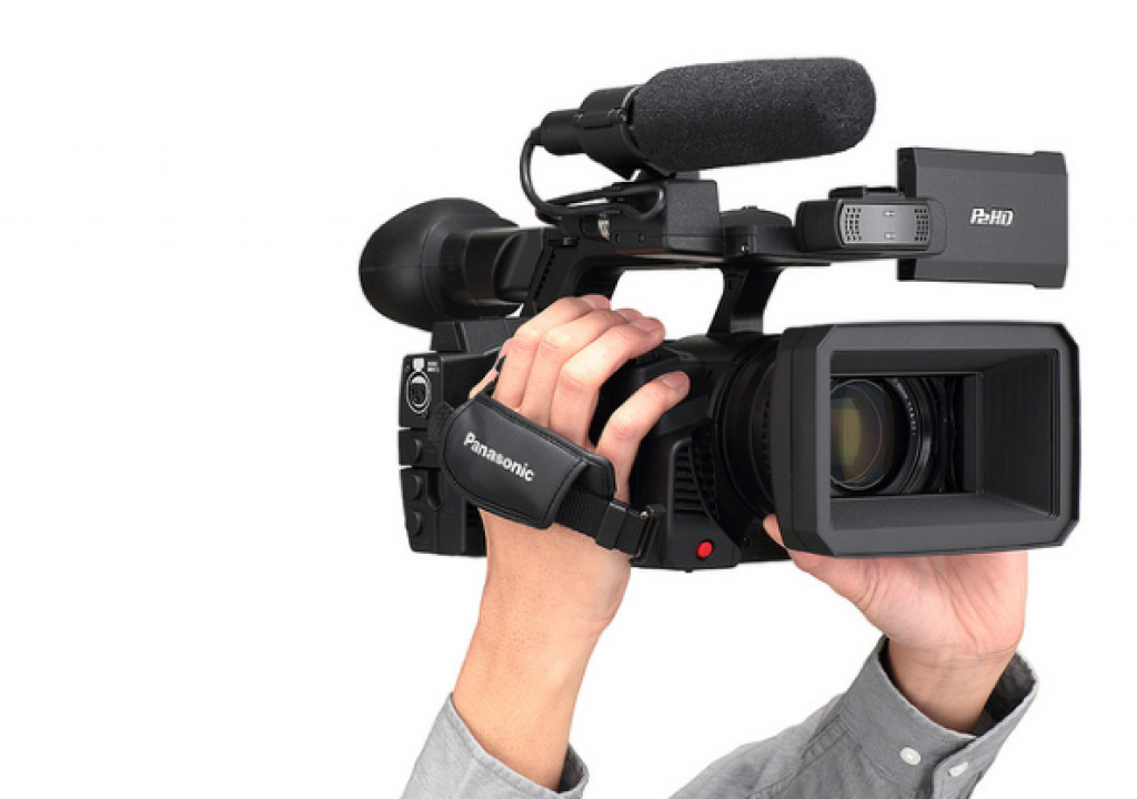 Panasonic to Begin Shipping AJ-PX270, First P2 HD Handheld Camcorder with AVC-ULTRA Recording 3