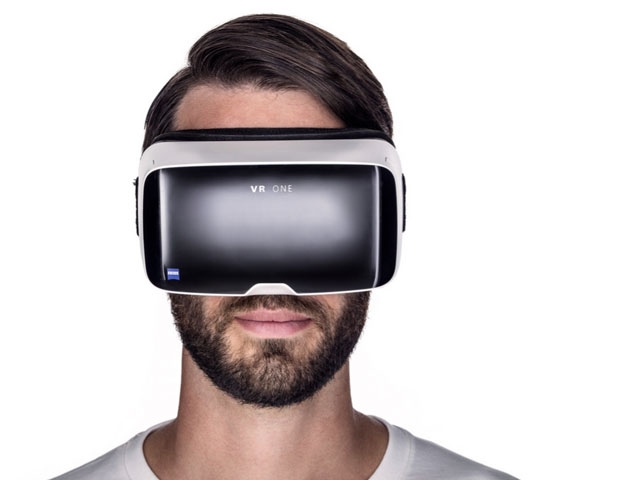 Zeiss VR ONE Headset Wins iF Design Award 17