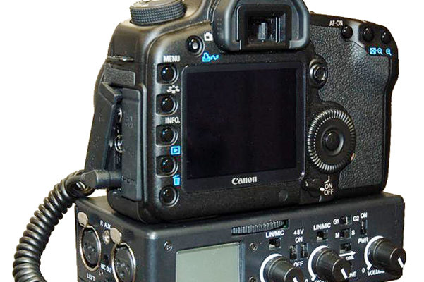 Beachtek announces the DXA-5D XLR adapter for the Canon 5D MKII ! 1