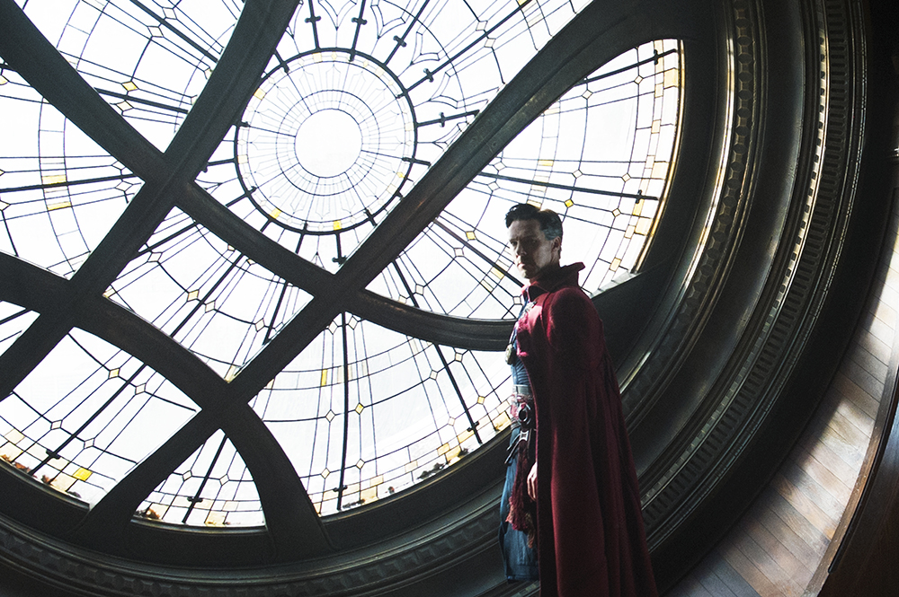 Marvel's DOCTOR STRANGE..Doctor Stephen Strange (Benedict Cumberbatch)..Photo Credit: Jay Maidment..©2016 Marvel. All Rights Reserved.