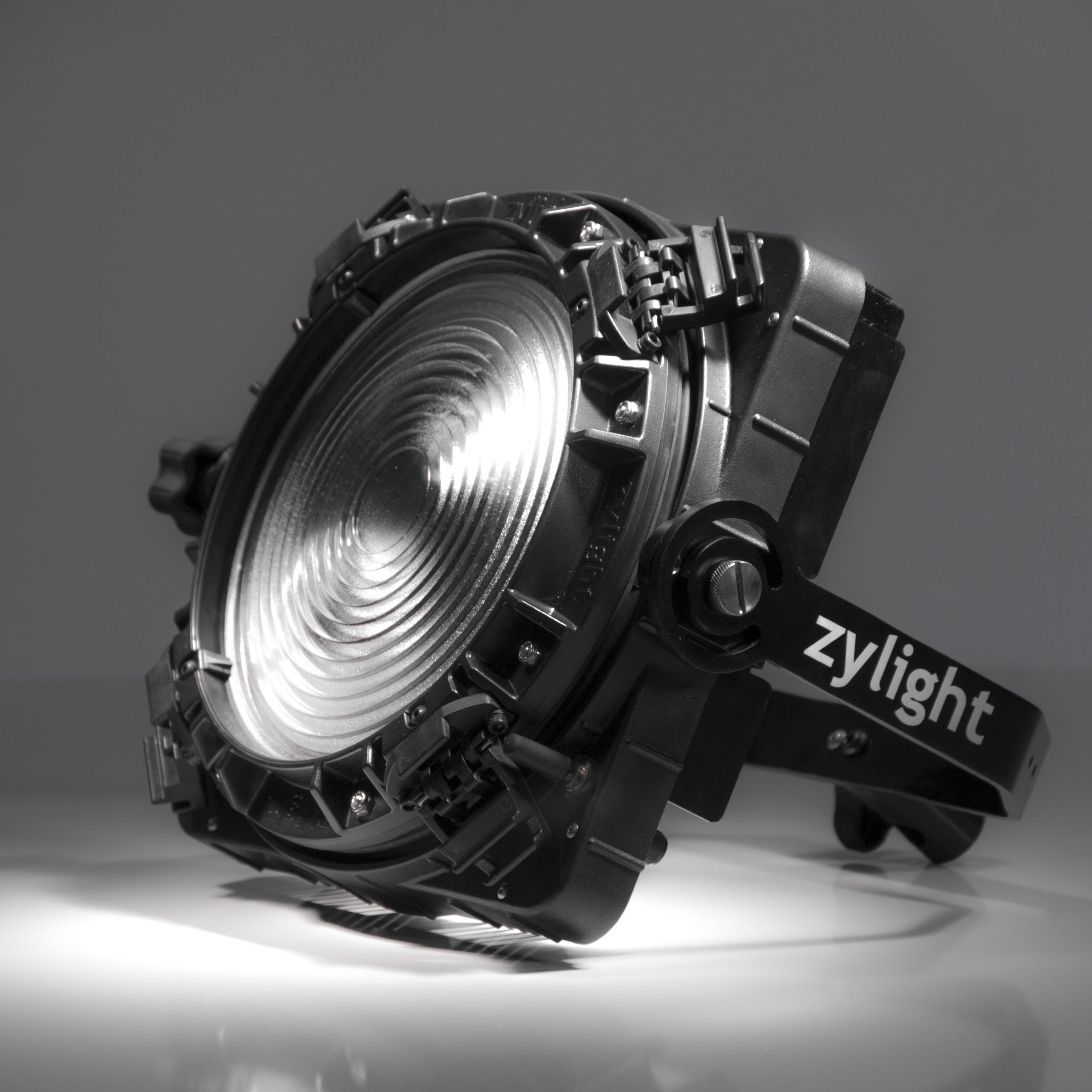 Zylight Demonstrates LED Lighting Options at CABSAT 2015 3