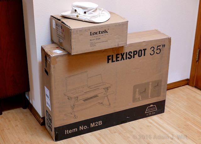FlexiSpot box as delivered