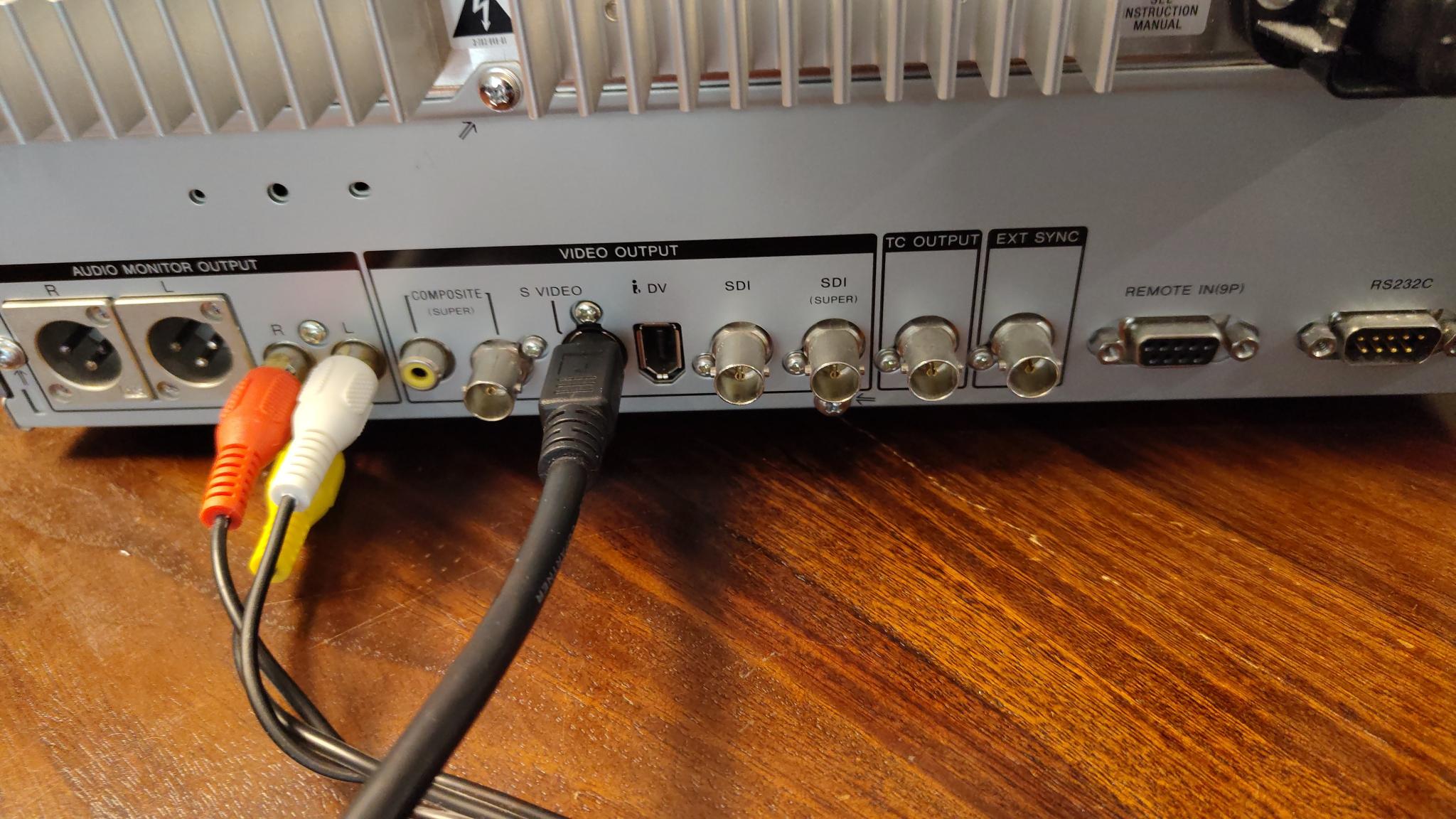 Sony J-30SDI: a nearly universal Beta player-only deck I just discovered accidentally 12 Sony J-30SDI: a nearly universal Beta player-only deck I just discovered accidentally 12