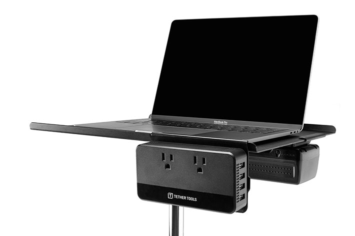 ONsite Power: 2 AC outlets and 4 USB ports to use anywhere you go 16 ONsite Power: 2 AC outlets and 4 USB ports to use anywhere you go