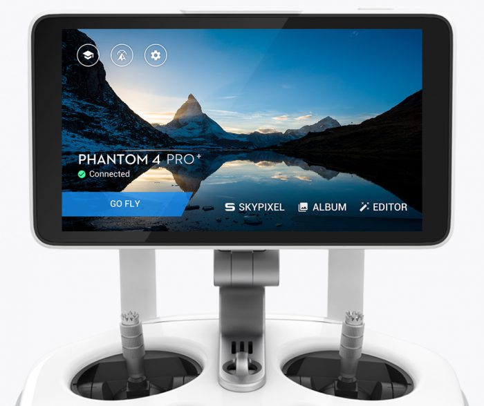 DJI Phantom 4 Pro built-in screen