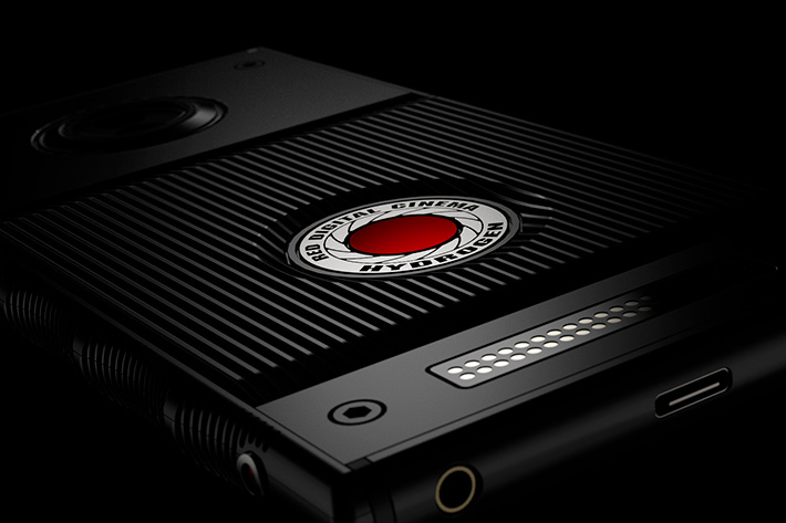 RED introduces HYDROGEN ONE, an holographic smartphone