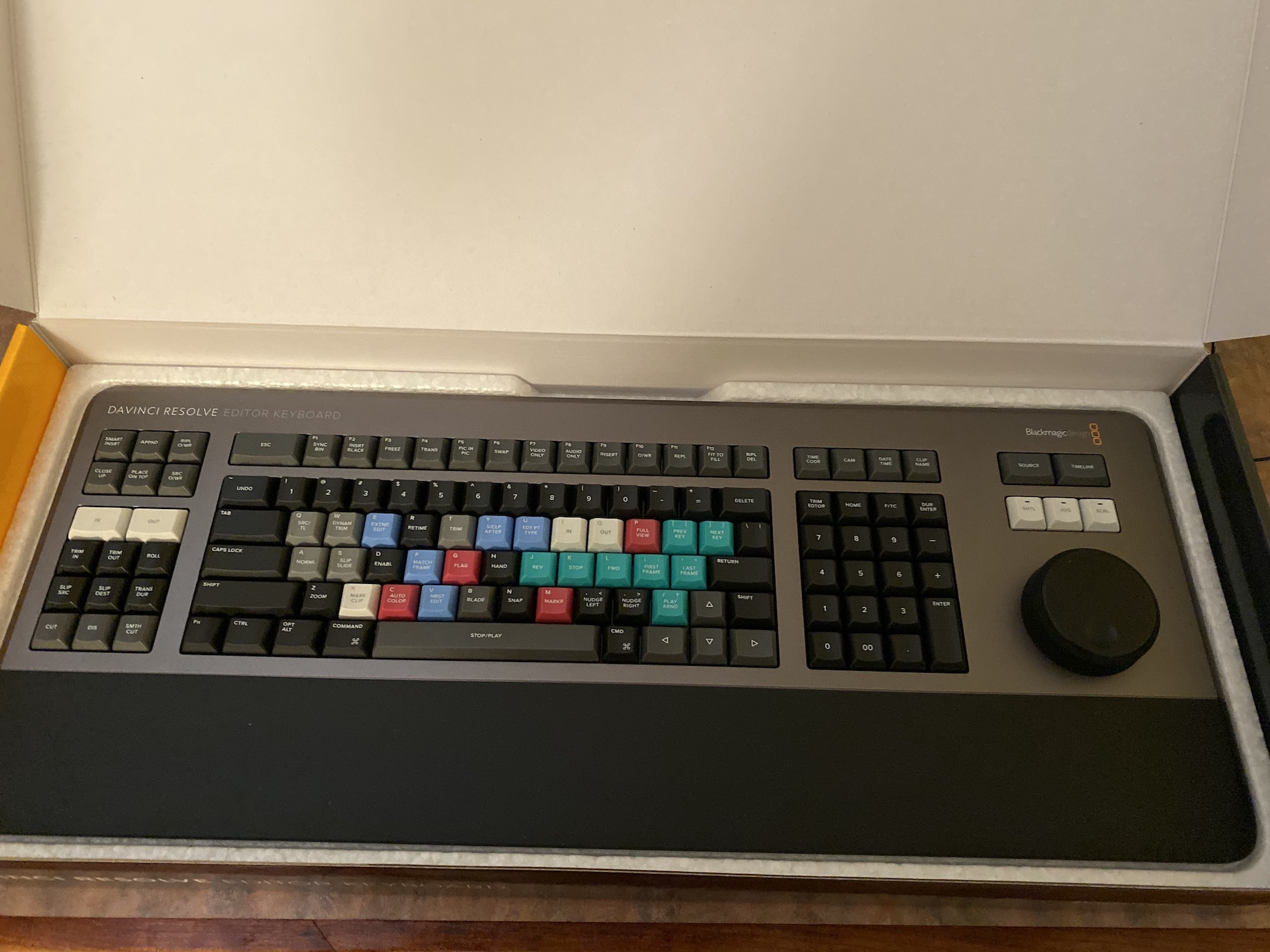 The Review of the Blackmagic Design Resolve Editor Keyboard 1