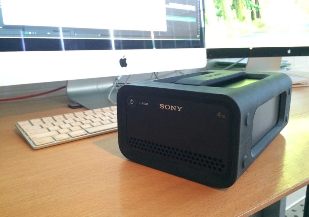 Review: Sony PSZ-RA4T hard drive - A very portable rugged RAID 1