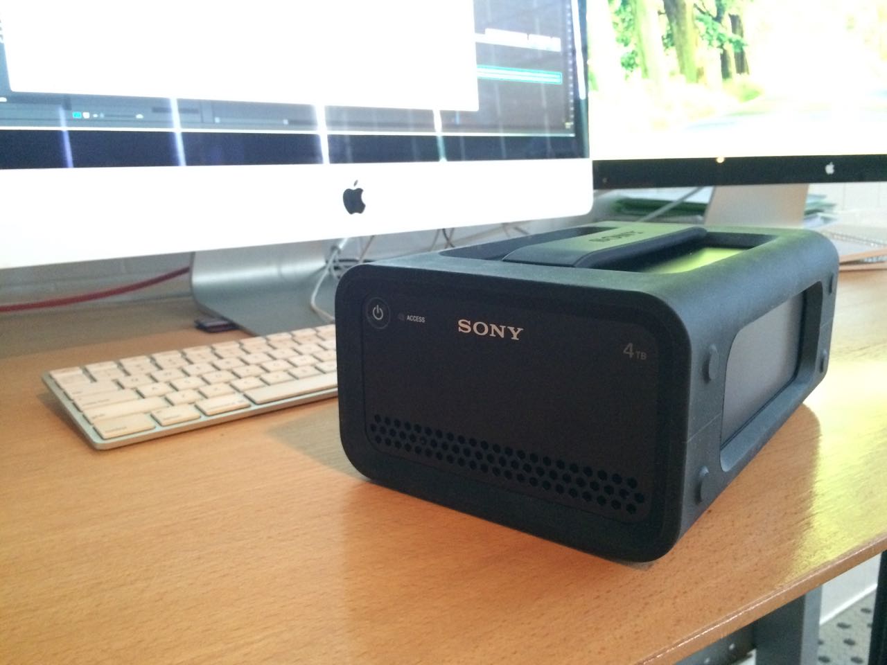 Review: Sony PSZ-RA4T hard drive - A very portable rugged RAID 12