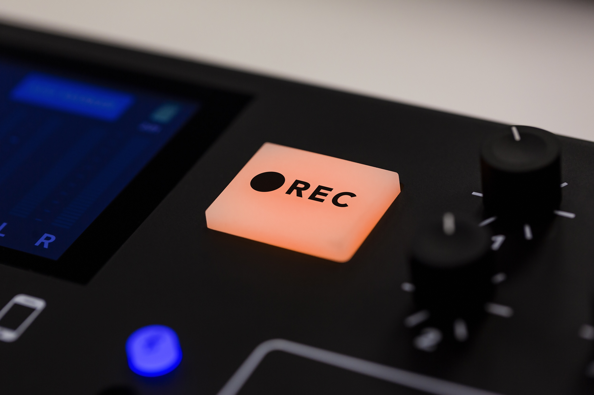 RØDECaster firmware 1.2.0 adds multitrack polyWAV to microSD + more 10