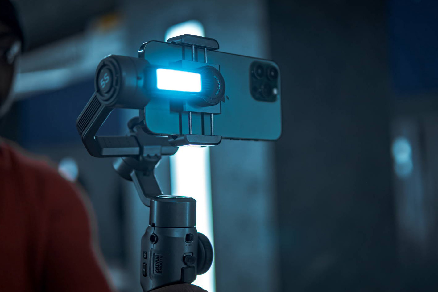 ZHIYUN SMOOTH 5S: the smartphone gimbal for one-person film crew