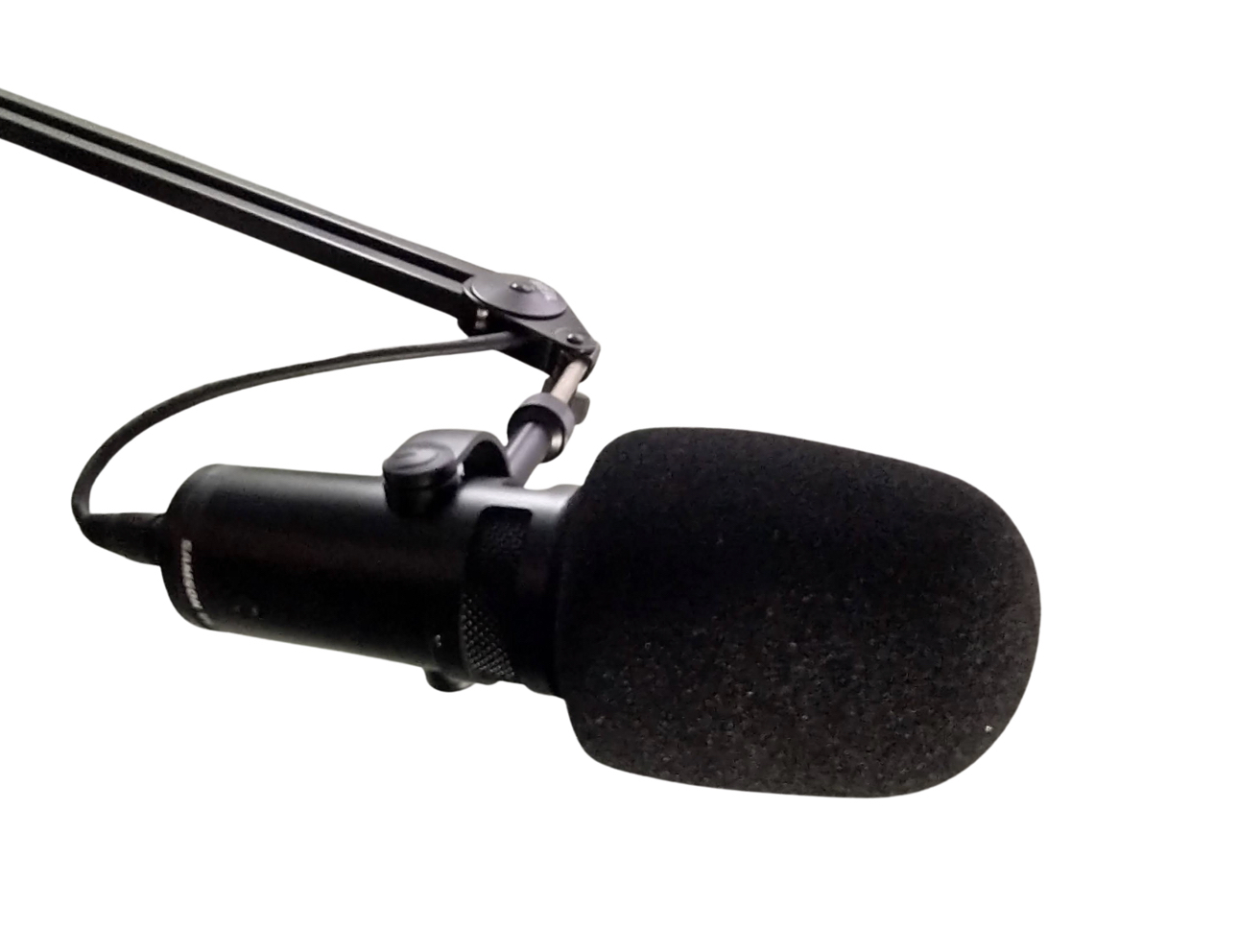 Review: Samson Q9U studio dynamic hybrid mic with A7WS windscreen 104