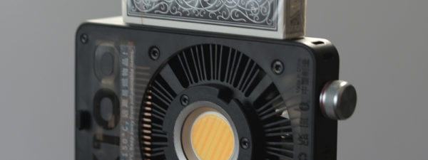 REVIEW: Zhiyun Molus X100 bi-color LED Fixture 2