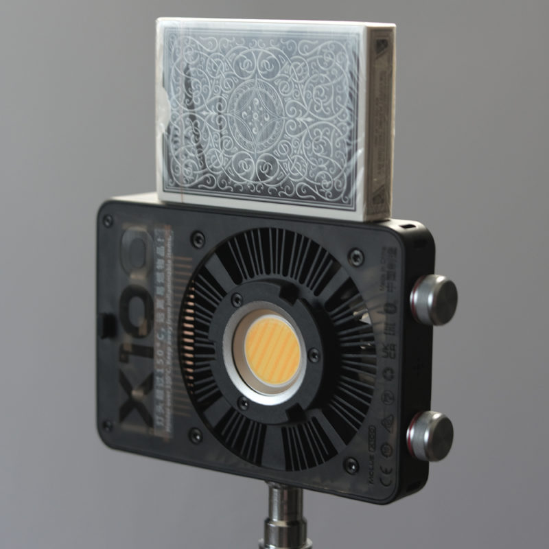 REVIEW: Zhiyun Molus X100 bi-color LED Fixture 35