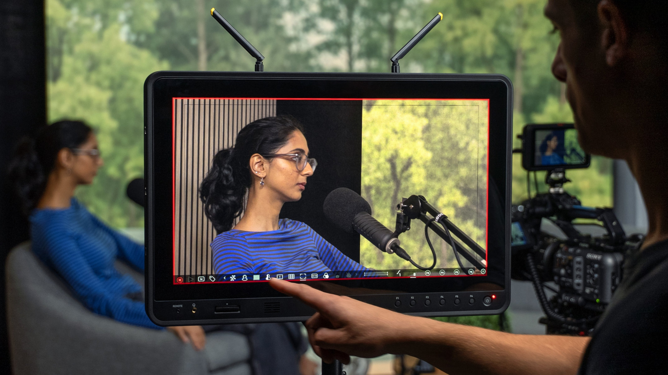 Atomos shows Sumo PRO-19 monitor at Cine Gear Expo