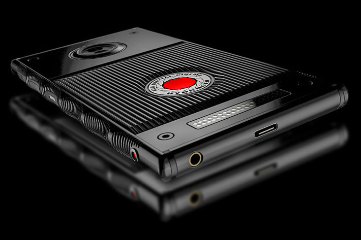 Will the 6K RED Komodo (dragon) kill the Blackmagic Pocket Cinema Camera 6K? 7