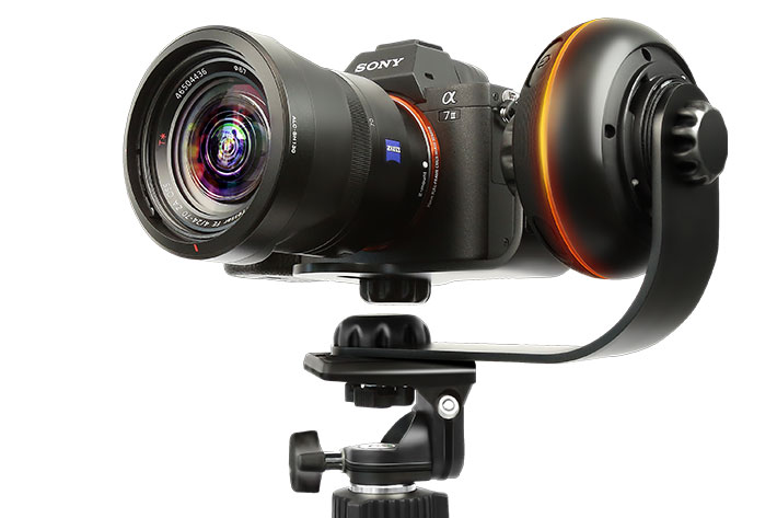 Capsule360: a 3-axis motion control box for photography and video