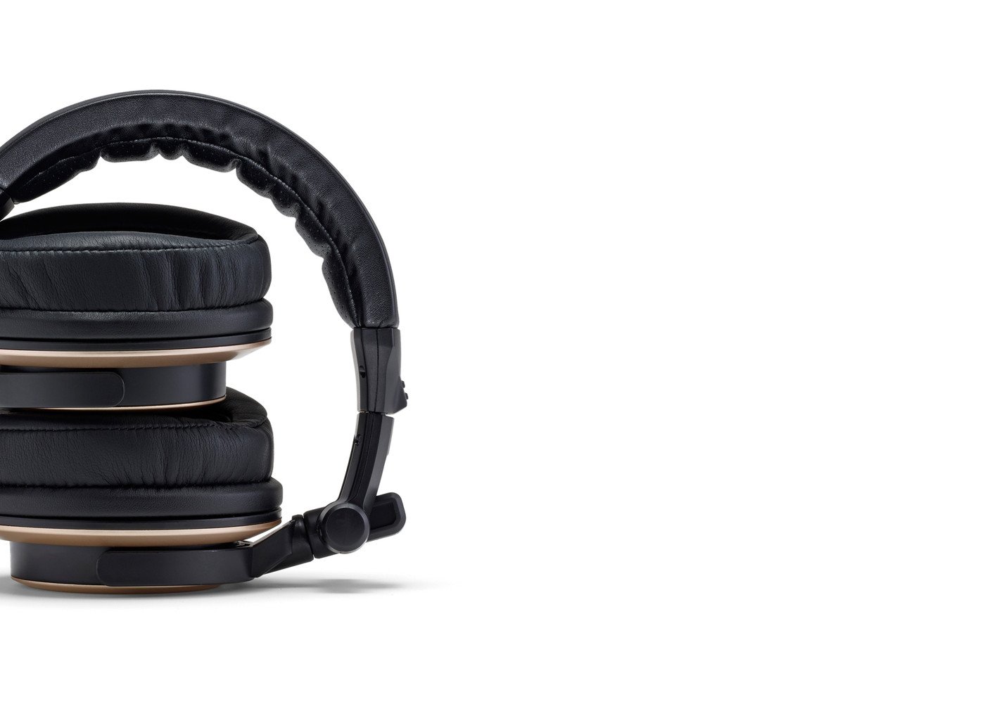 Review: Status Audio CB-1 brandable isolating headphones 23