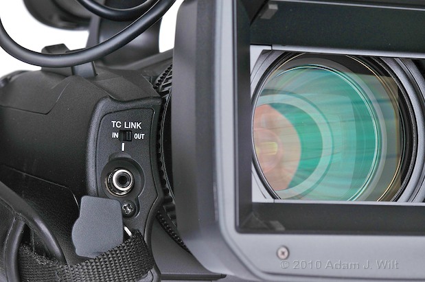 Preview: Sony HXR-NX5U 1/3" 3-CMOS AVCHD Camcorder 85