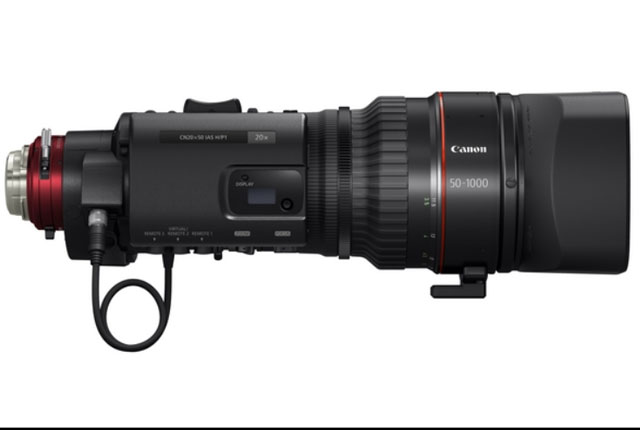 Canon’s New Ultra Zoom for Sports and Nature 7