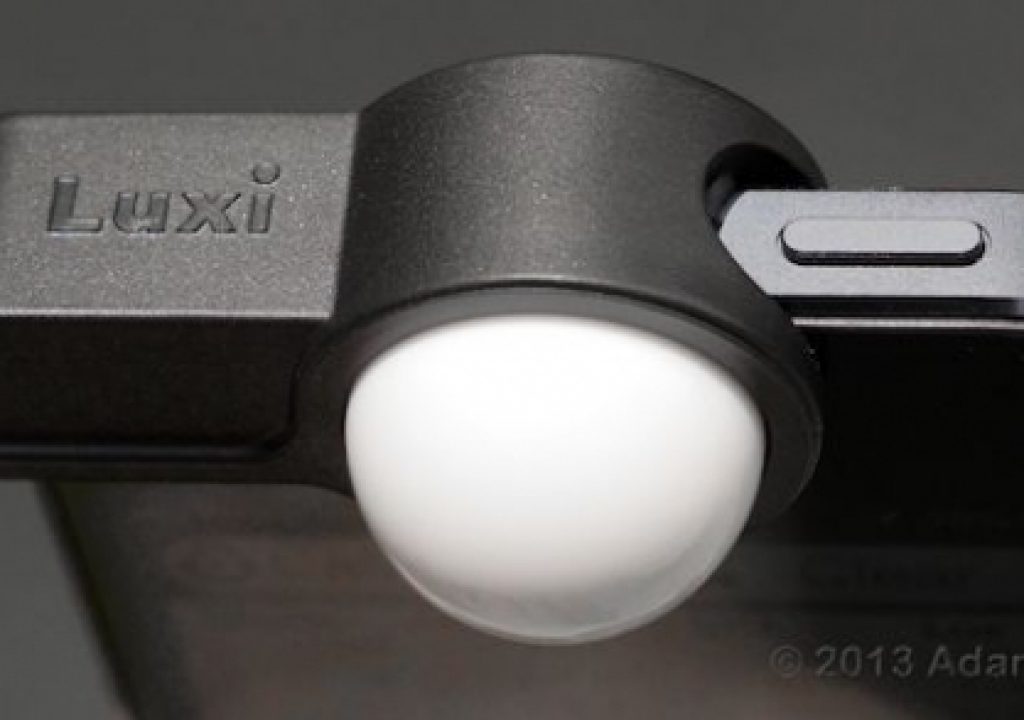 First Look - Luxi Incident Metering Attachment for iPhones 1