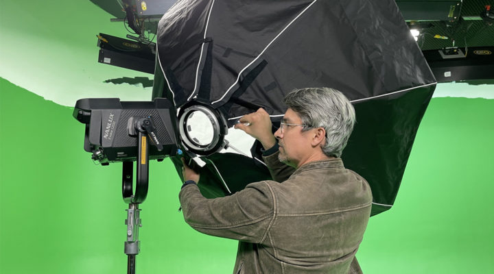 A new mounting solution from DoPChoice for Snapbag softboxes