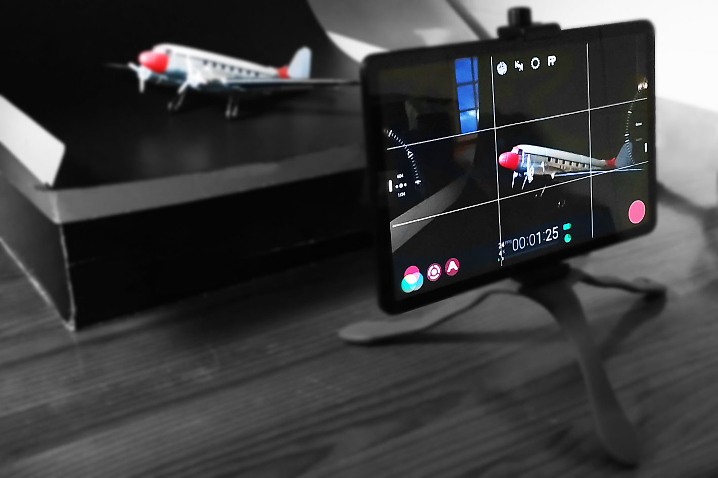 Review: using FiLMiC Pro with a large tablet screen