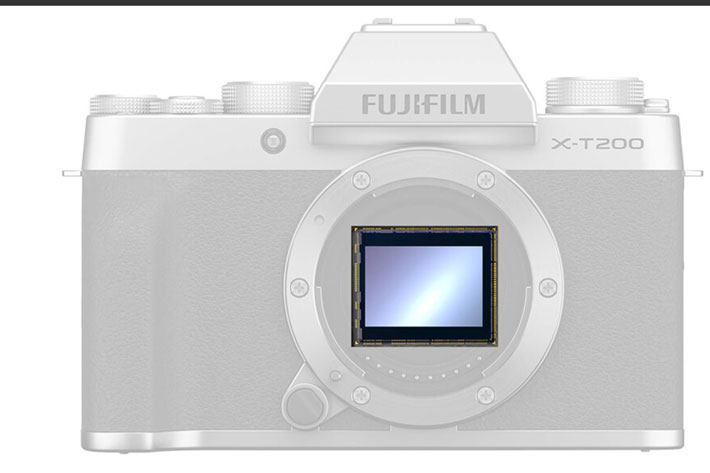 Fujifilm X-T200: the first X series camera with a digital gimbal inside