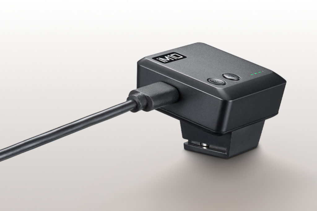 Godox iM10: a small universal flash for your photography