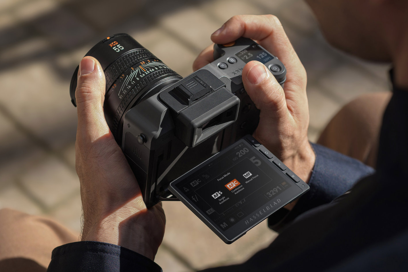 Hasselblad X2D II 100C: continuous AF and true end-to-end HDR
