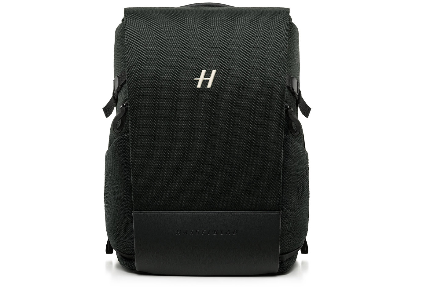 Hasselblad XCD 2,8–4/35–100E: seven Hasselblad prime lenses into one