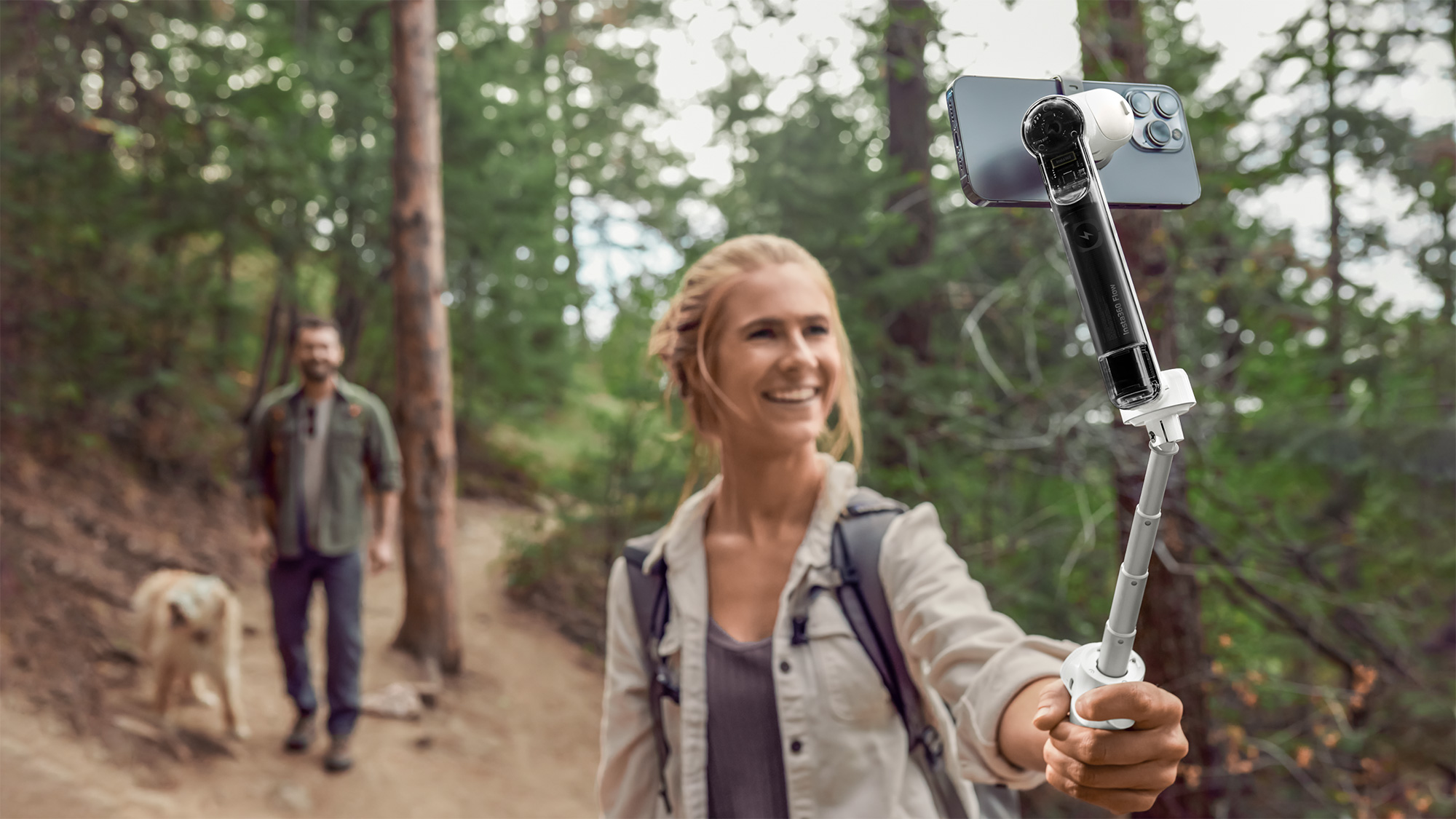 Insta360 Flow: a selfie stick, tripod and power bank for smartphones