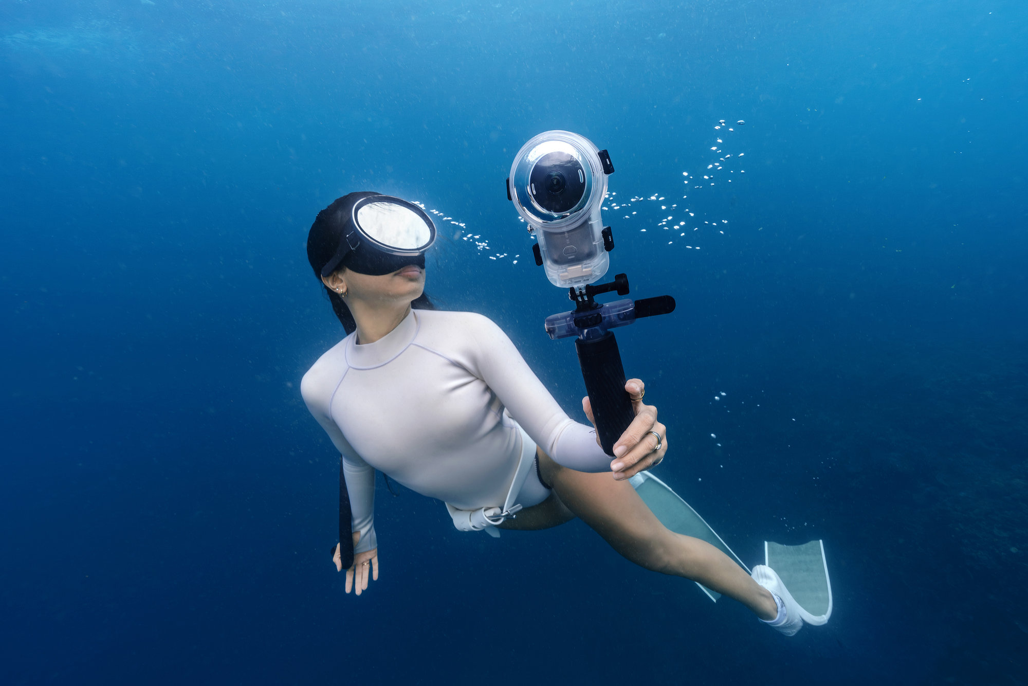 Insta360 X6: it captures everything around you