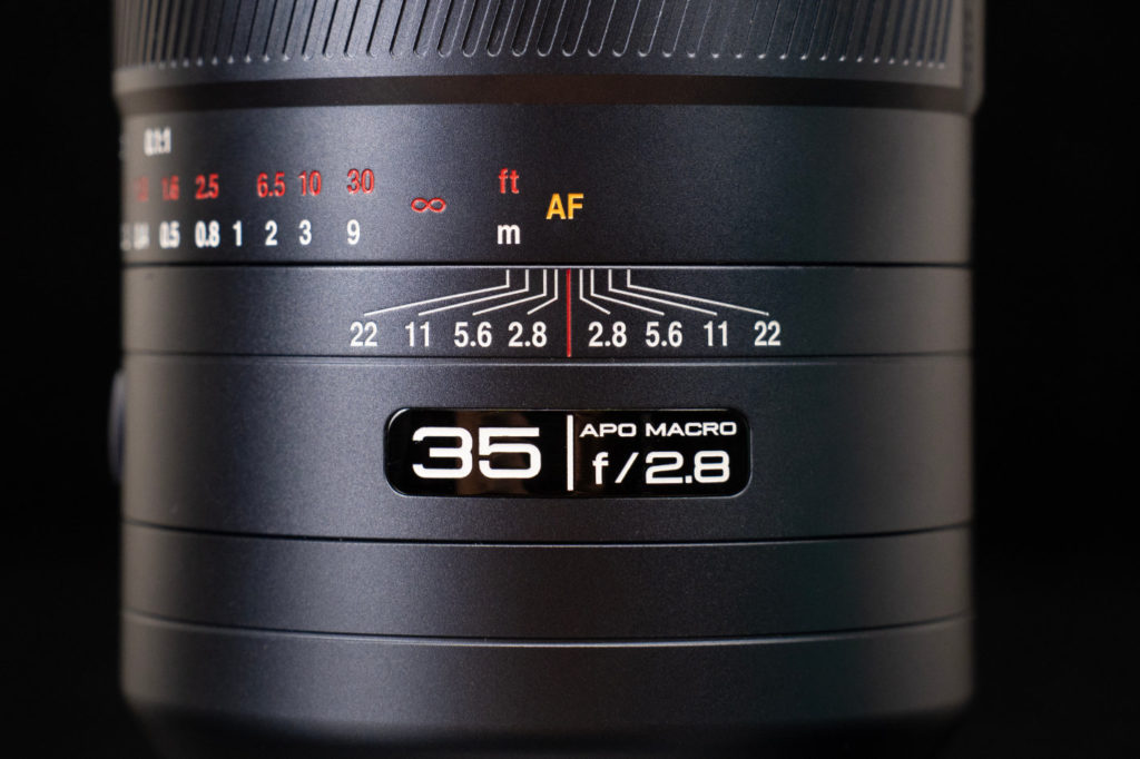 Laowa ACRIS: the world's first full-frame AF 35mm 1:1 macro