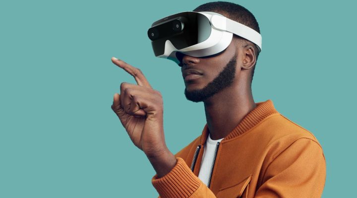 XRSpace Manova: a VR headset for Christmas