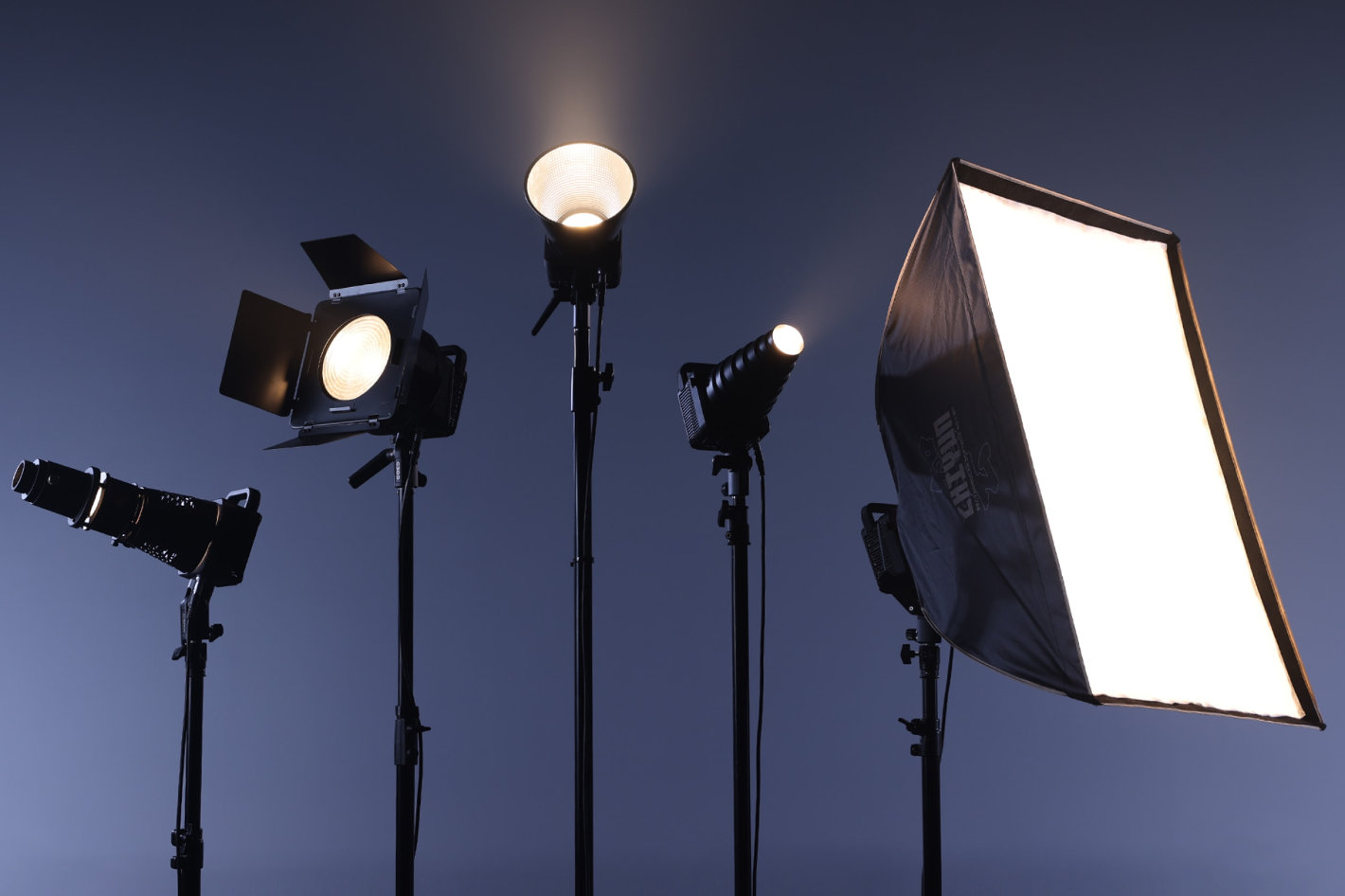 ZHIYUN announces new MOLUS G300 COB light