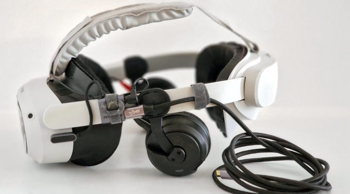 Pico 4 VR: using an audio kit for watching cinema