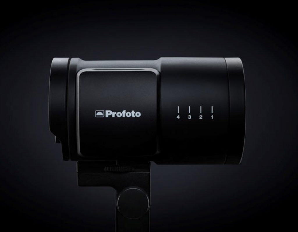 Profoto B10, a portable flash the size of a medium-sized zoom by 