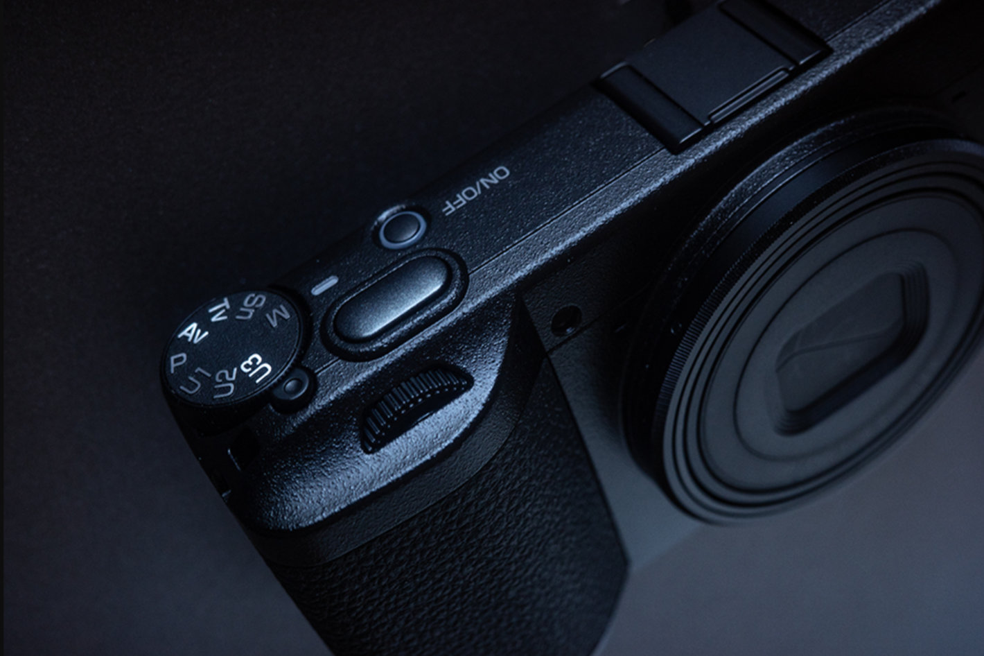 RICOH GR IV HDF gets a filter for nostalgic photography