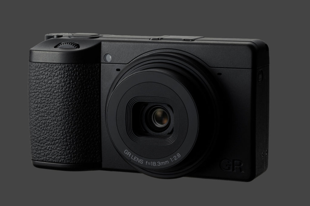RICOH GR IV Monochrome: shooting video in black-and-white