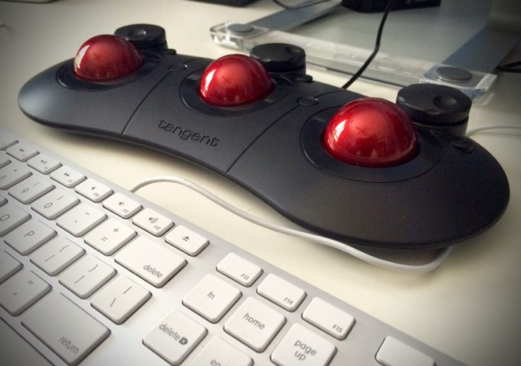 Review - The Tangent Ripple affordable color grading control surface 1