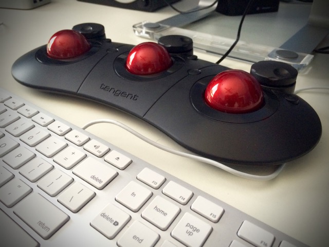 Review - The Tangent Ripple affordable color grading control surface 10