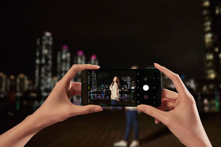 Samsung Galaxy A9: the world's first quad camera smartphone