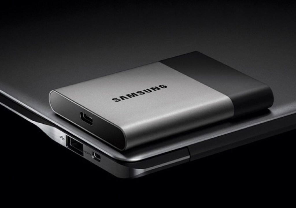 Samsung shows 2TB Portable SSD at CES 2016 1