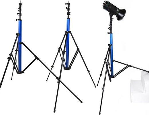 Savage MultiFlex Light Stand features and adjustable third leg