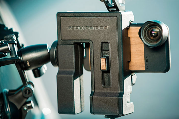 Shoulderpod G2: a professional video production grip for smartphones