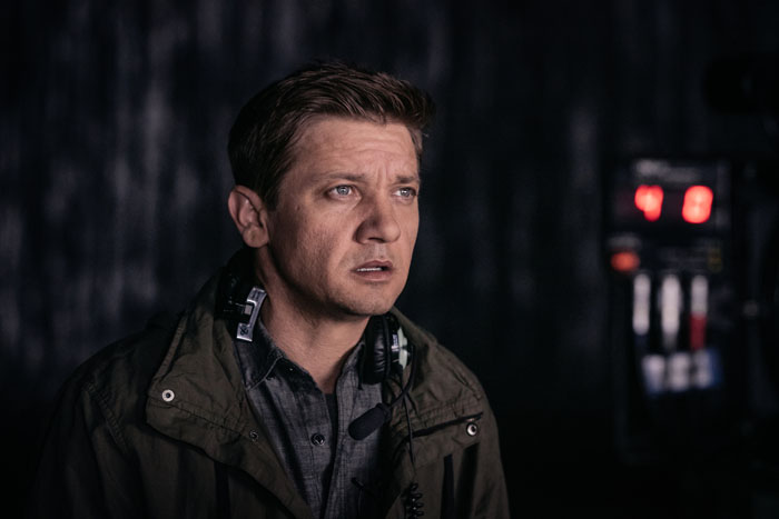 Jeremy Renner as Ian Donnelly in ARRIVAL by Paramount Pictures