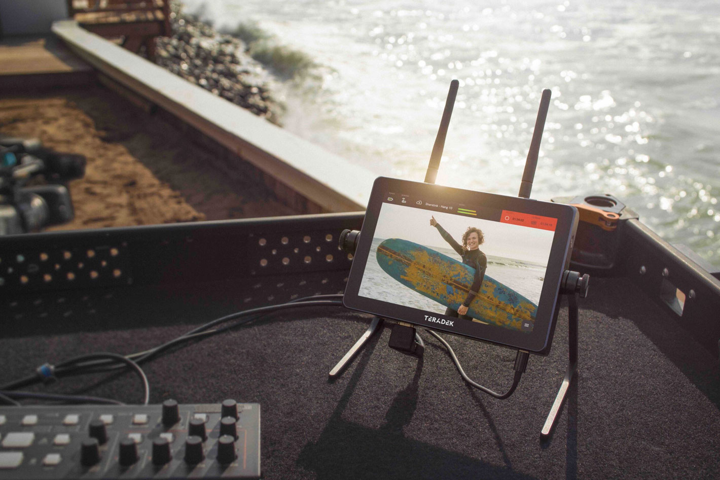 Teradek Wave: the new 5-in-1 smart streaming monitor