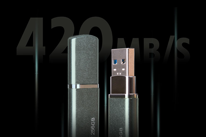 Transcend JetFlash 910: a durable flashdrive for the new decade
