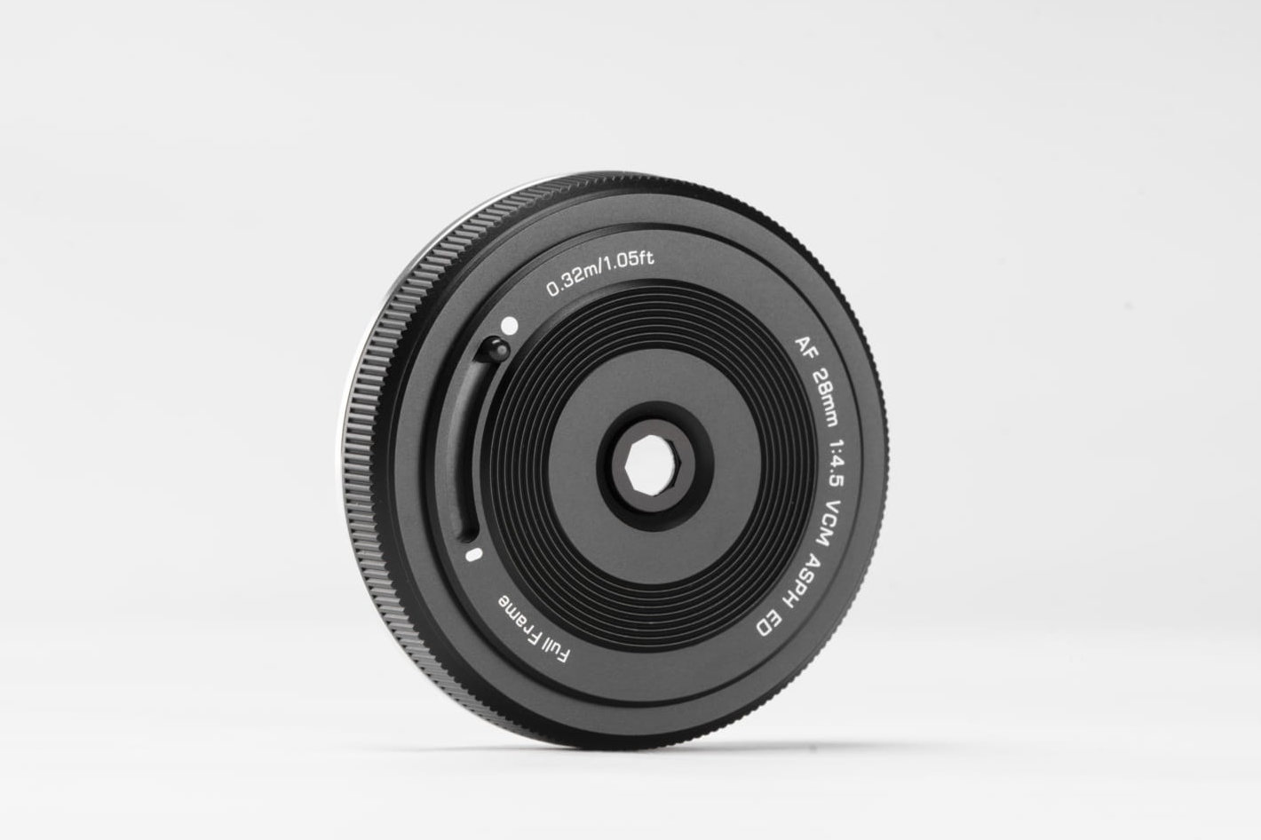 Viltrox launches AF 28mm F4.5 Chip L-mount lens